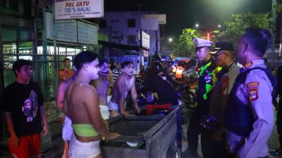 Polresta Banjarmasin Tegur Kelompok Pemuda Cosplay Tuyul Saat Patroli Antisipasi Gangguan Kamtibmas