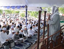 Gubernur H Muhidin dan Wagub Hasnuryadi Sholat Idul Adha 1447 Hijriah bersama Masyarakat di Masjid Raya Sabilal Muhtadin Banjarmasin