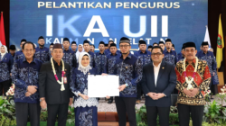Pemkab Tanbu Dukung Penguatan SDM dan Investasi pada Pelantikan Pengurus IKA UII Kalsel