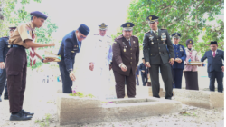 Bupati Andi Rudi Latif Ziarah ke Makam Pahlawan di Momen Peringatan Harkitnas dan Proklamasi ALRI Divisi IV Kalimantan