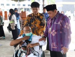 185 Jemaah Haji Tanah Bumbu Kloter BDJ 18 Diberangkatkan Menuju Tanah Suci