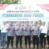 Kolaborasi dengan Arboretum Ayu Tirta, Polda Kalsel Tanam 1.000 Pohon di Peringatan Hari Bhayangkara ke-80
