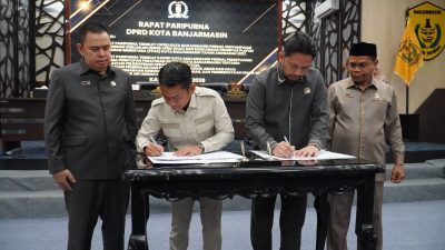 Wali Kota Banjarmasin Hadiri Tiga Agenda Paripurna DPRD, Sampaikan KUA-PPAS 2027 hingga Penetapan Empat Perda