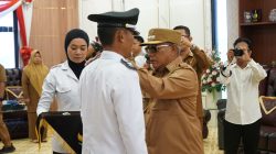 Lantik Kades Antar Waktu, Bupati Tekankan Amanah dan Tanggung Jawab