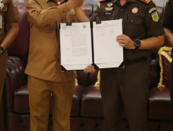 Bupati H Muhammad Rusli Perkuat Sinergi Hukum dengan Kejari Kotabaru Melalui MoU