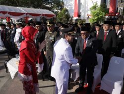 Kartoyo Hadiri Upacara Penurunan Bendera HUT ke-81 RI di Banjarbaru