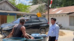 PT ITP Tbk Plant Tarjun Salurkan Bantuan Air Bersih di Tengah Musim Kemarau