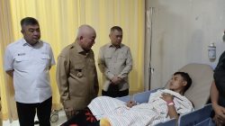 Gubernur H Muhidin Jenguk Korban Kapal Virgo Transport 8 di Rumah Sakit, Perintahkan Pelayanan Secepatnya untuk Korban