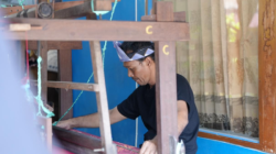 Bupati Andi Rudi Latif Dorong Peningkatan Produksi Tenun Pagatan