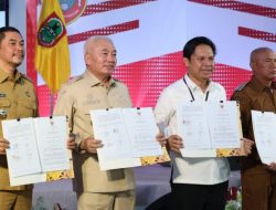 Bupati Tanah Bumbu Tandatangani Kesepakatan Pilot Project Penanganan Jembatan Non-Nasional