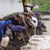 Gubernur H Muhidin Perkuat Upaya Pemadaman Karhutla dengan Penambahan Campuran Surfaktan