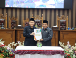 Bupati Andi Rudi Latif Setujui Pembahasan Dua Raperda Inisiatif DPRD